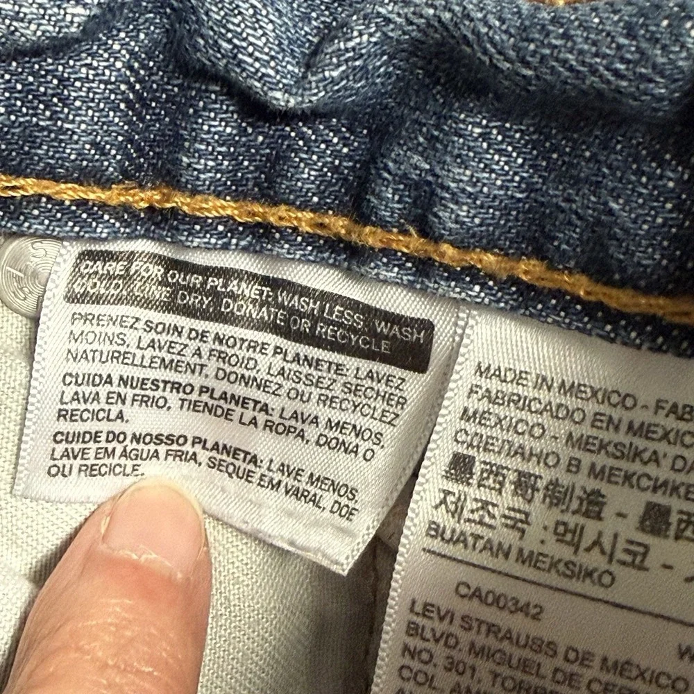 Vintage Levi's 559 Jeans Mens 44x30 Medium Wash Straight Relaxed Denim Mexico